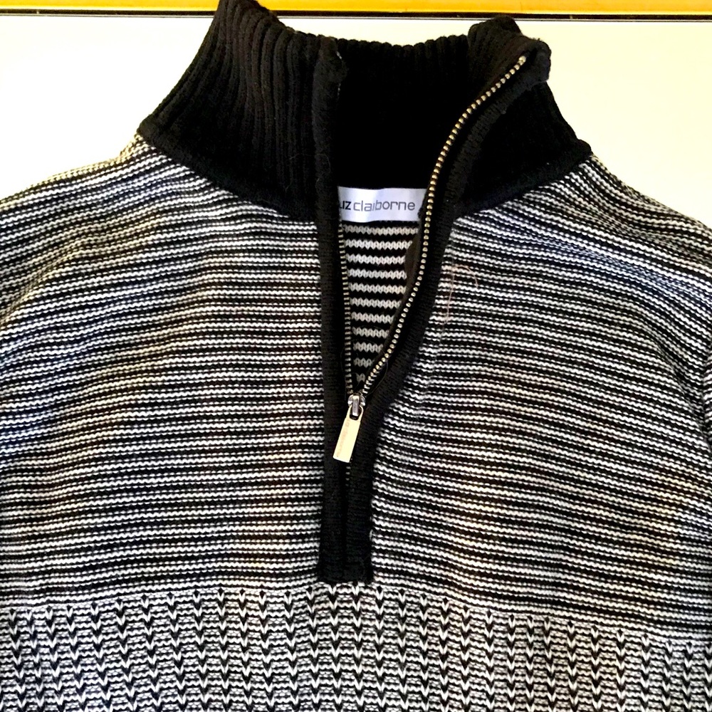 Liz Claiborne Half Zip black & white sweater Sz S
